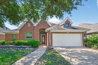 Building Photo - 17311 Quiet Shores Dr