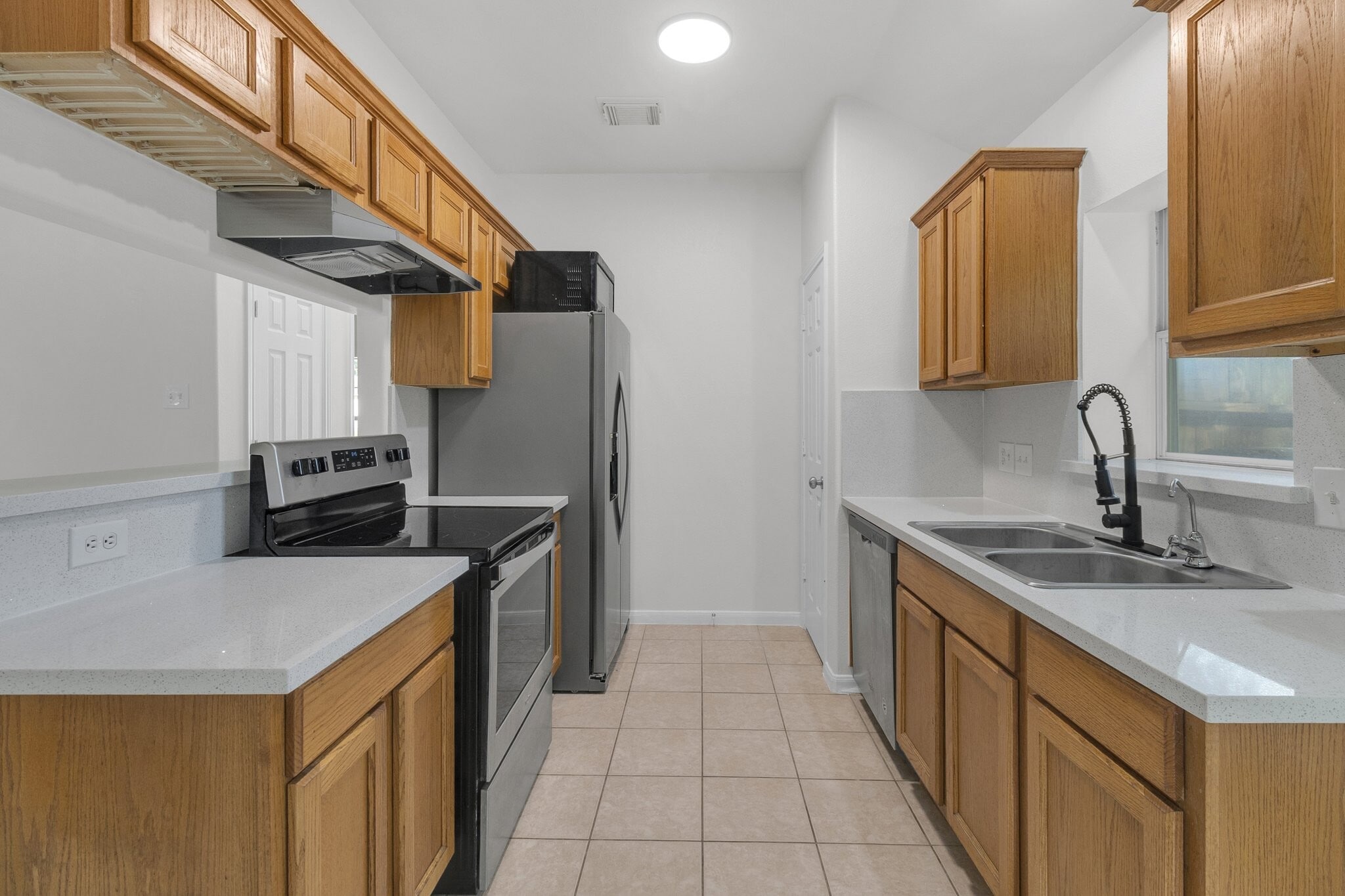 Building Photo - 16413 Danika Oak