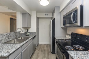 Building Photo - Sunrise Heights