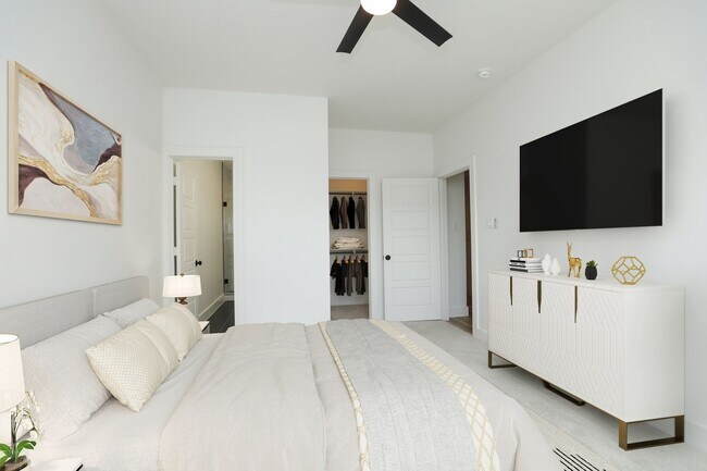 Building Photo - For Lease | 4 Bed, 2.5 Bath | 1,450 Sq Ft |