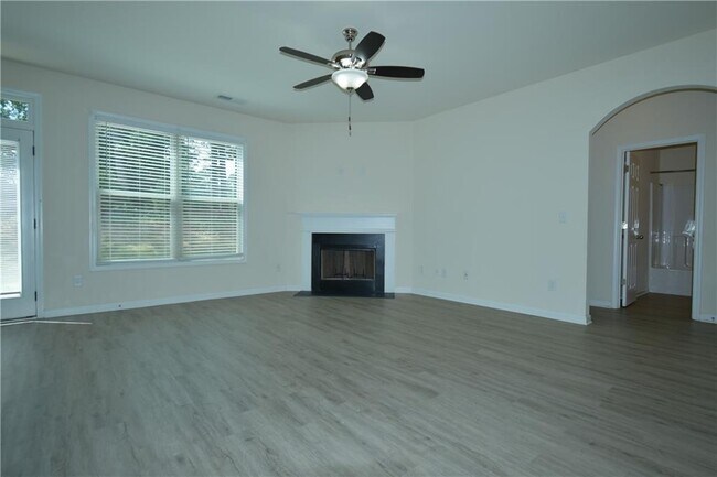 Building Photo - 3094 Tofte Dr