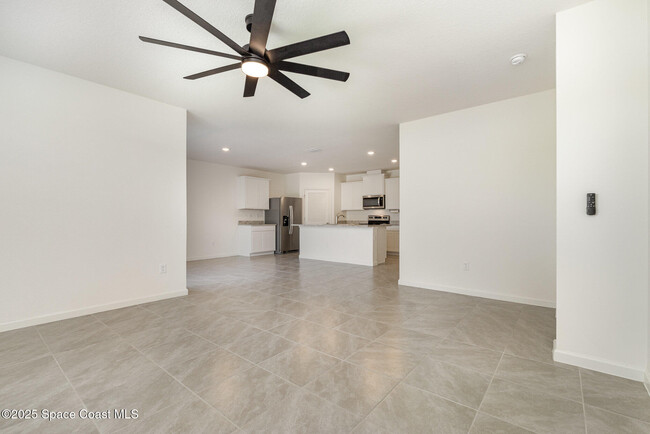 Building Photo - 6714 Topaz Dr
