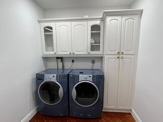 Building Photo - 1250 SW 15th Ave