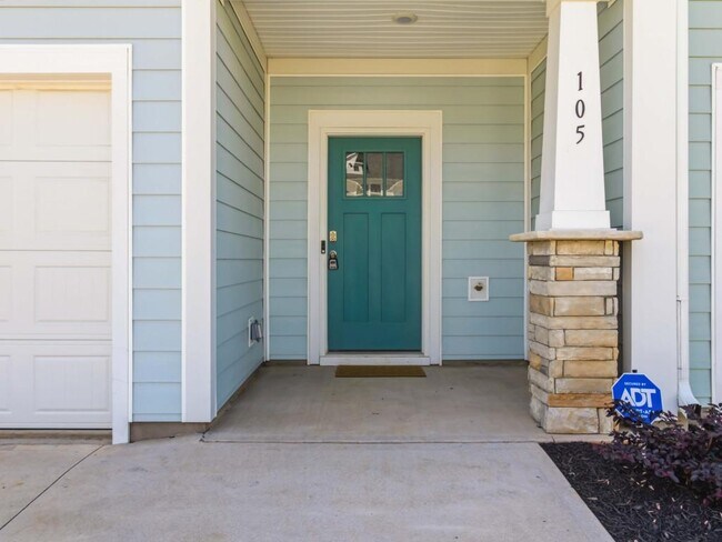 Building Photo - 105 Cobden Ct