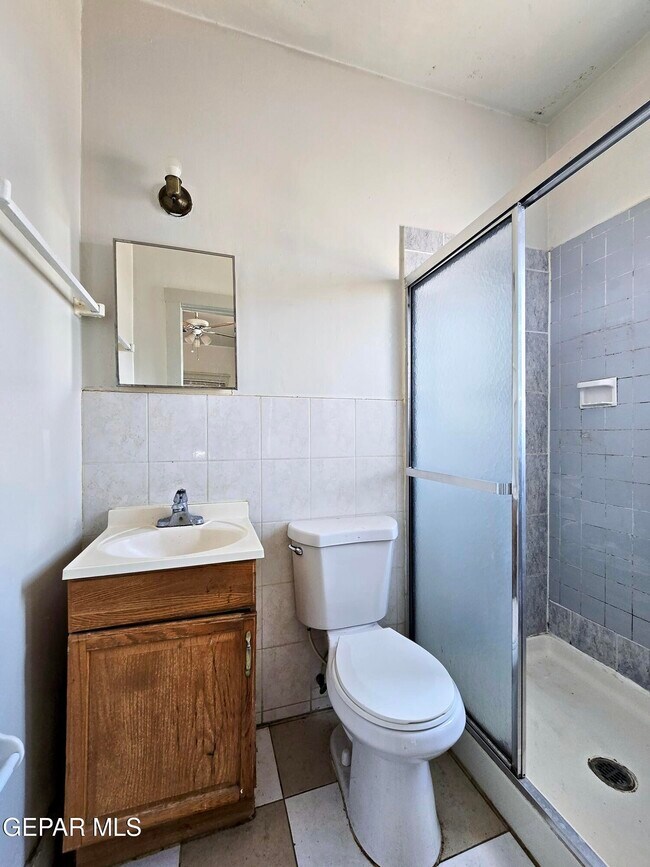 Building Photo - 2526 Yandell Dr