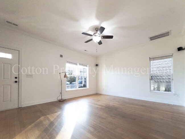 Building Photo - 120 S 9th St