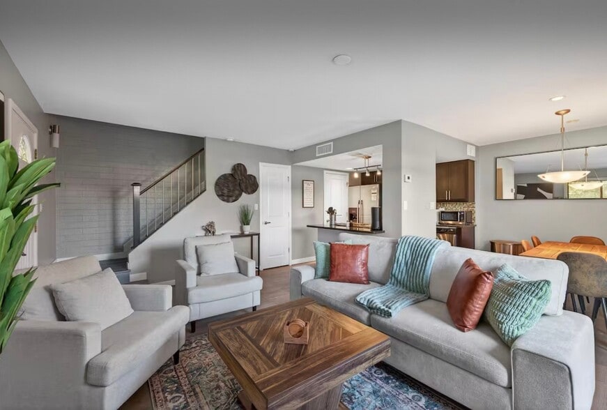 Building Photo - 7845 E Valley Vista Dr