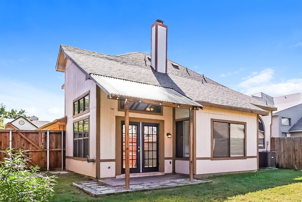 Building Photo - 1221 Settlers Way