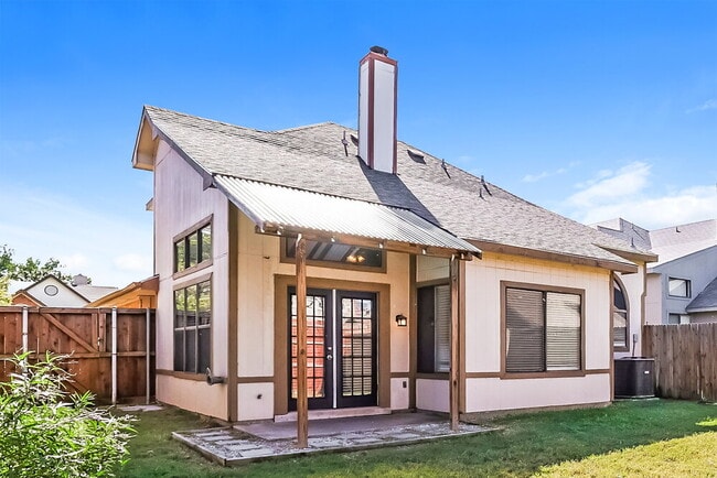 Building Photo - 1221 Settlers Way