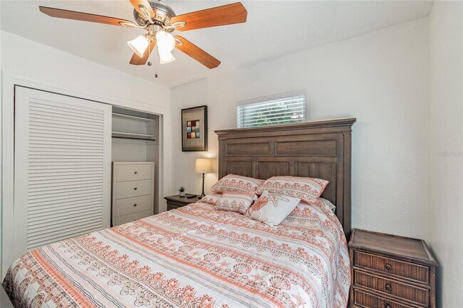 Building Photo - 607 Betmor Ln