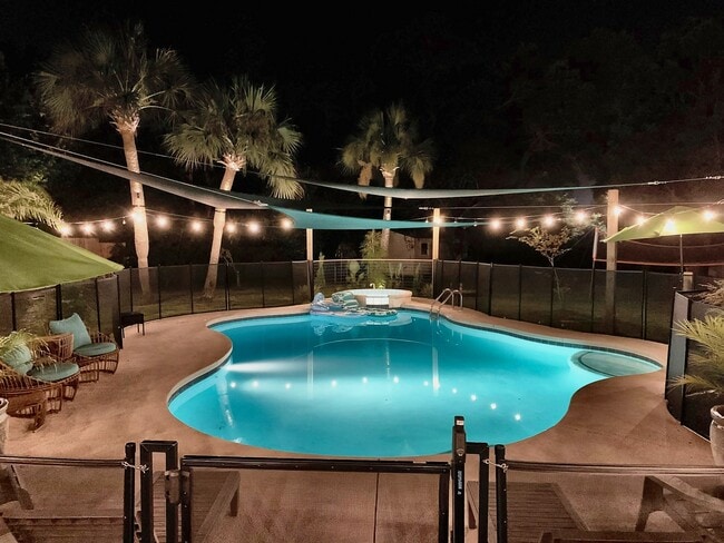 Building Photo - 794 Spring Lake Dr