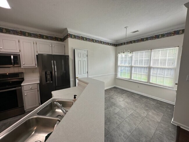 Building Photo - 701 Spalding Ct