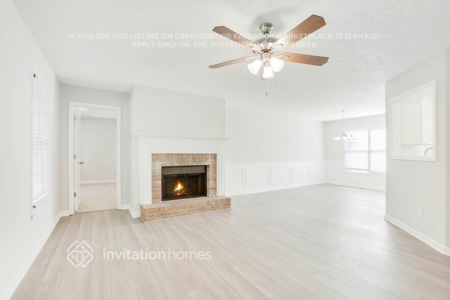 Building Photo - 460 Austin Dr