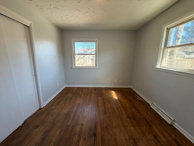 Building Photo - 805-807 Georgia Ave Akron OH 44306 MFH2 .T2