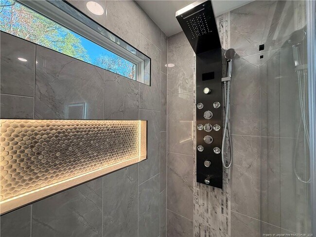 Building Photo - 1610 N Stonegate Dr