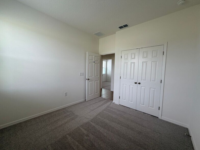 Building Photo - 2029 Anthem Dr
