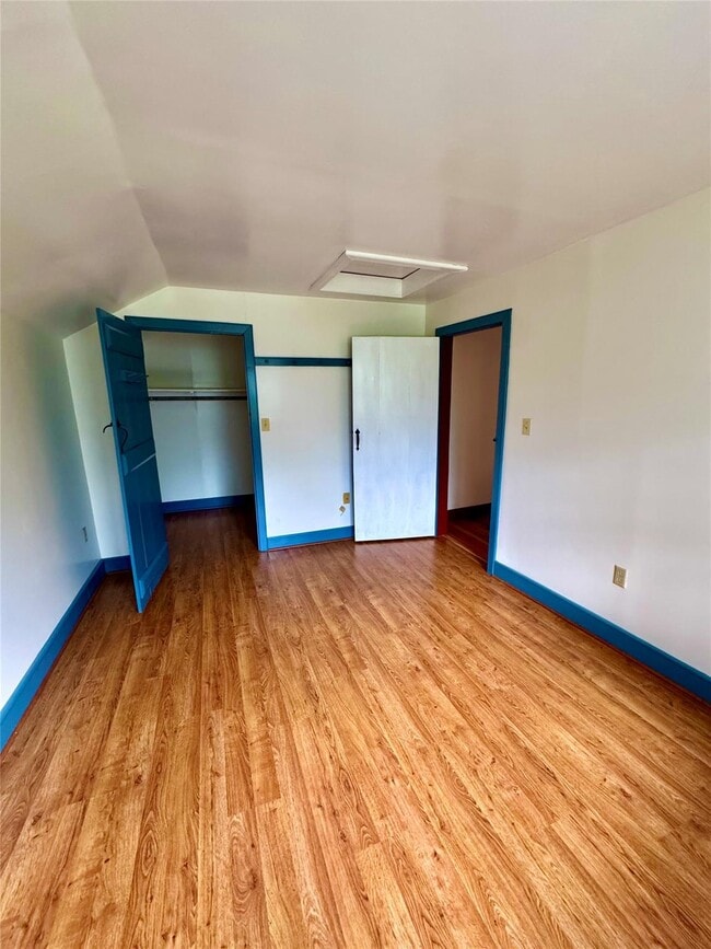 Building Photo - 30 Schoonmaker Ln
