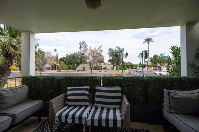 Building Photo - 6502 N Central Ave