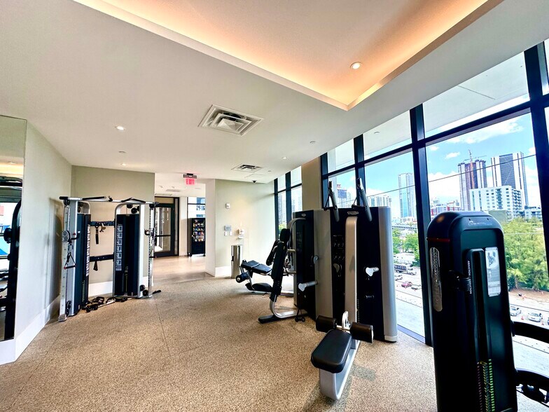 Building Photo - 1945 NW 3rd Ave