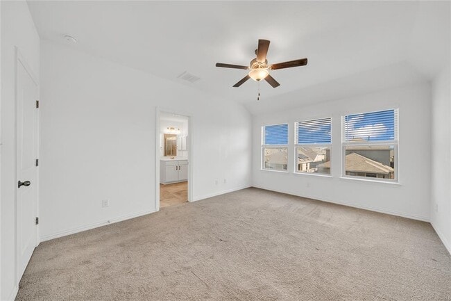 Building Photo - 2050 Egret Ave