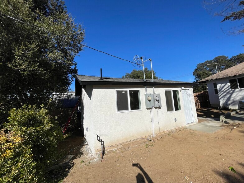 Building Photo - 655 Edgar Ave