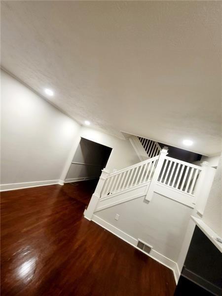 Building Photo - 3566 Beechwood Blvd