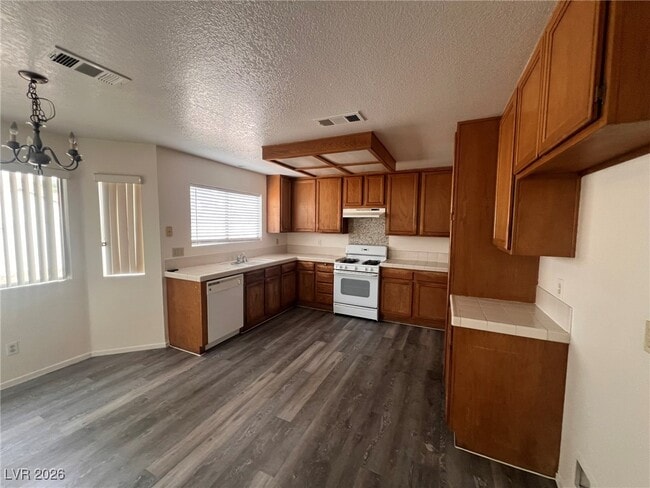 Building Photo - 510 Kelsford Dr