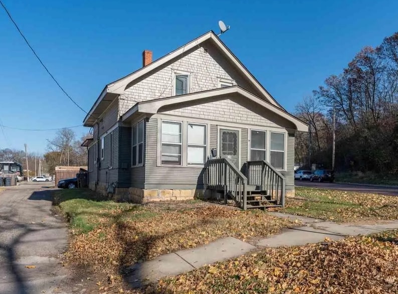 Building Photo - 610 E Vine St