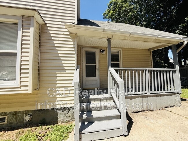 Building Photo - 1209 E 167th St