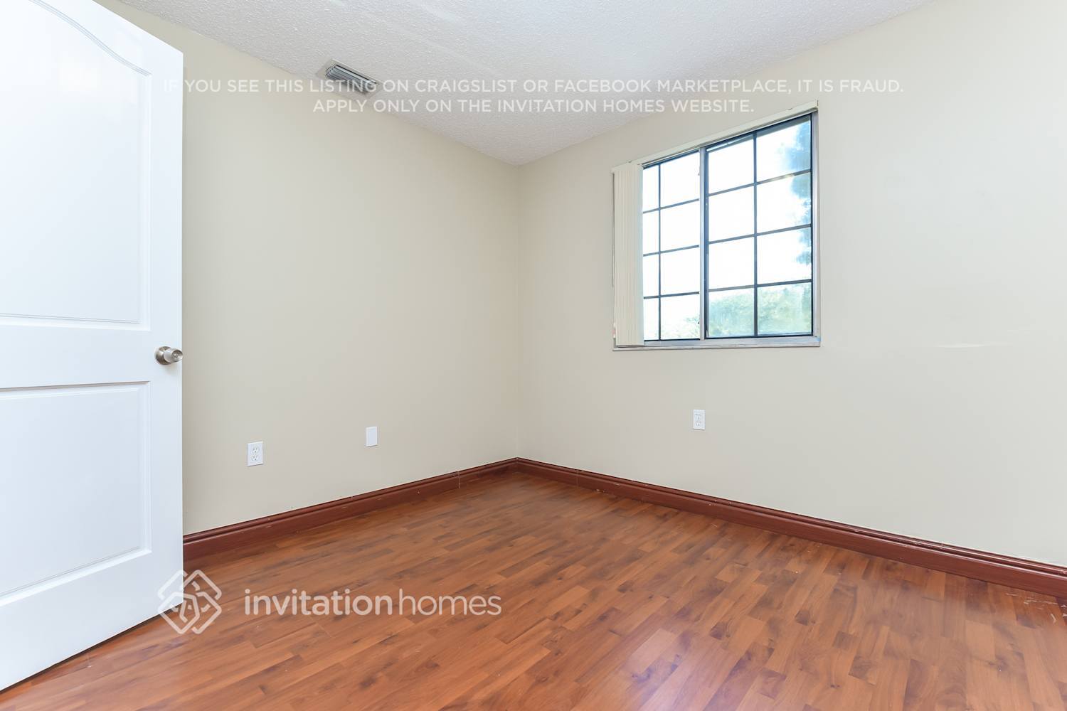 Building Photo - 14450 SW 139th Ave