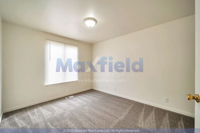 Building Photo - Sandy - 3BD - 1 BTH 1 Carport - Salt Lake ...