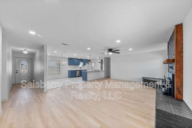 Building Photo - 3137 FM200