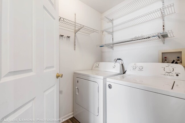 Building Photo - 4137 Blackstone Dr