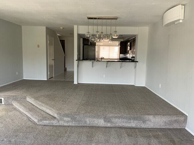 Building Photo - 135 S Sierra Ave