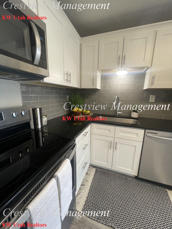 Building Photo - Claybourne Duplex