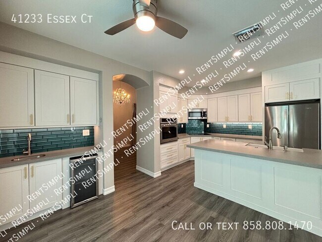 Building Photo - 41233 Essex Ct