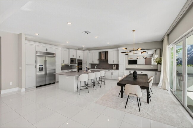 Building Photo - 19886 Meadowside Ln