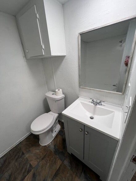 2nd Bathroom - 1225 Osteen St