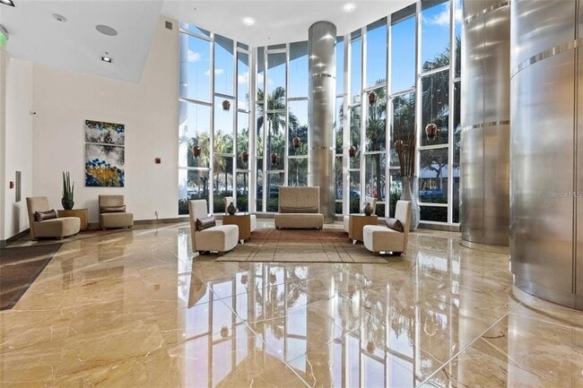 Building Photo - 175 1st St S