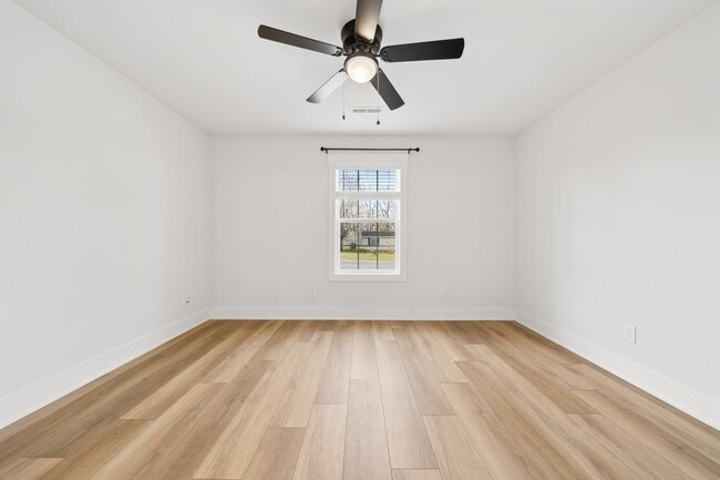 Building Photo - 101 Gibson St