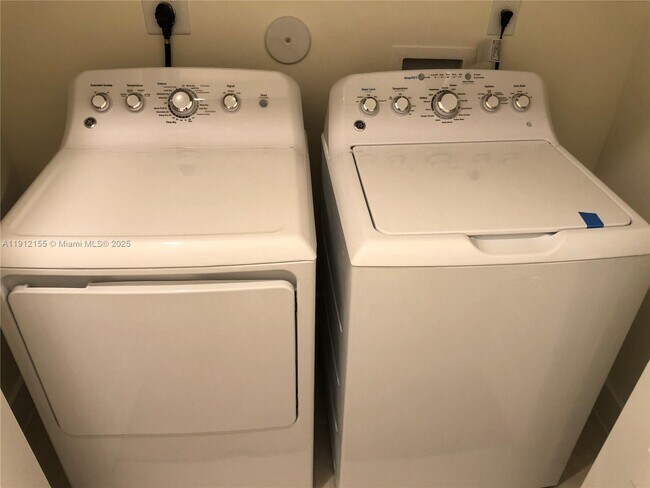 Building Photo - 4757 NW 83rd Pkwy