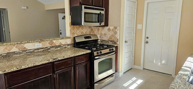 Building Photo - 2531 Northern Dr