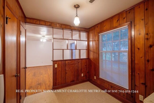 Building Photo - Charming 2 Bedroom Home in Charlotte!