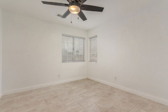 Building Photo - 2538 N 131st Ln