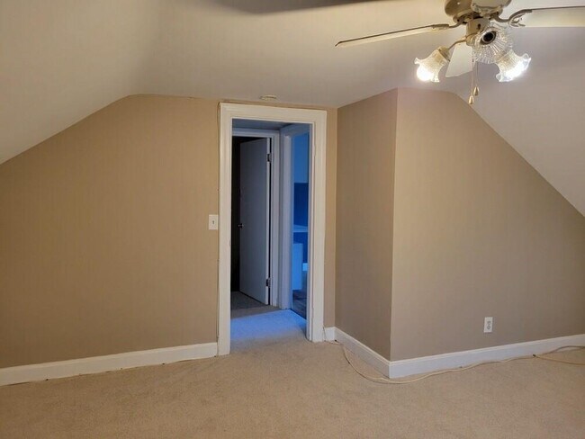 Building Photo - 103 Fiat Ave