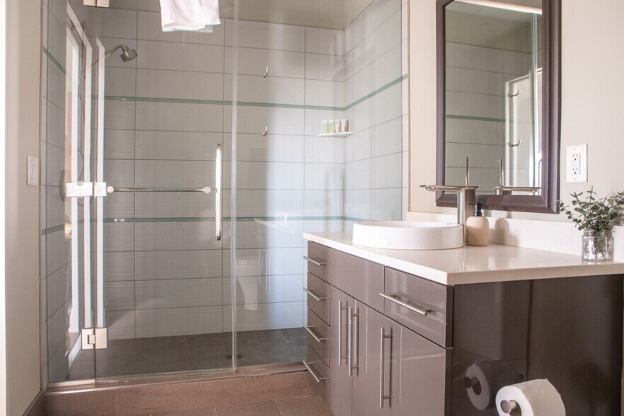 Building Photo - 225 E Michigan St