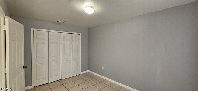 Building Photo - 401 SE 24th Ave