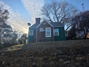 Building Photo - 310 S. Srping Street