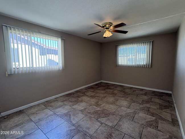 Building Photo - 12819 N 111th Dr