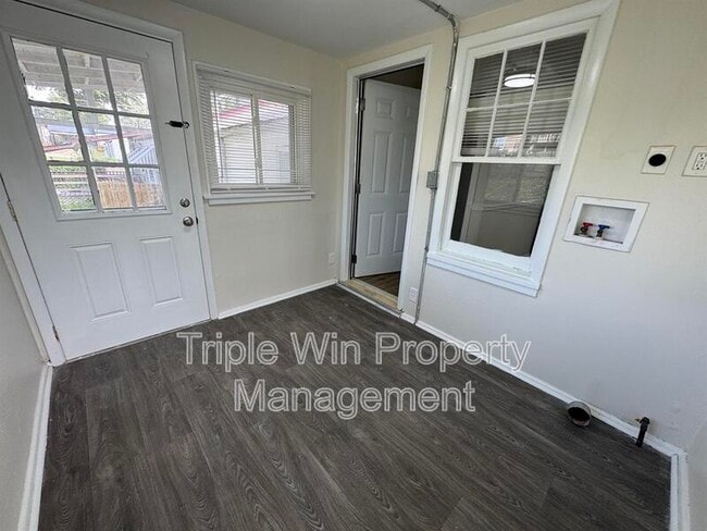 Building Photo - 3155 O Hare Dr